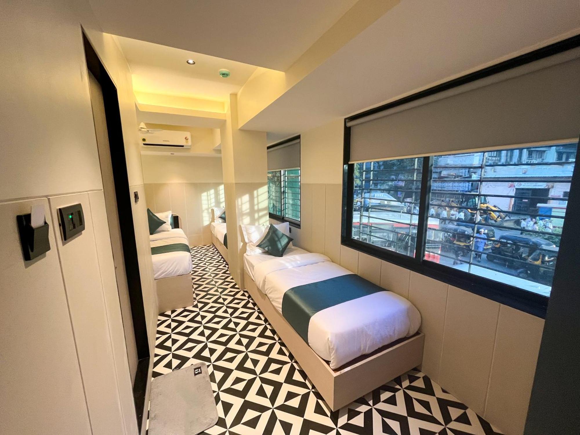 Bandra Hotel 3*